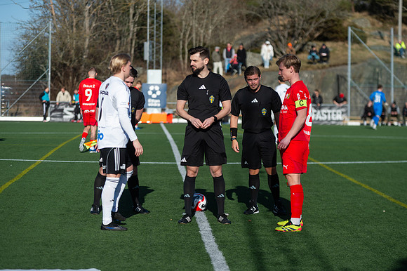 Match i Ettan Södra Mellan Torslanda IK och Oskarshamns AIK
