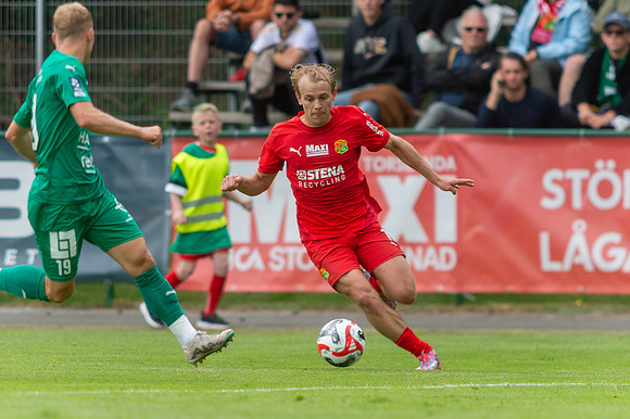 Match i Ettan Södra Mellan Torslanda IK och Ljungskile SK