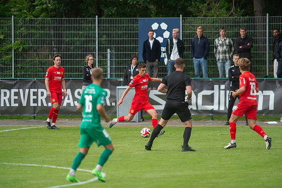 Match i Ettan Södra Mellan Torslanda IK och Ljungskile SK