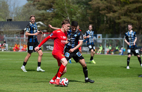 Match i Ettan Södra Mellan Torslanda IK och IFK Skövde FK