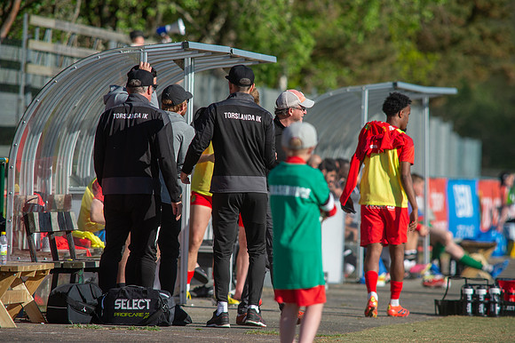 Match i Ettan Södra Mellan Torslanda IK och Arianda FC