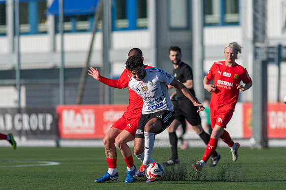 Match i Ettan Södra Mellan Torslanda IK och Oskarshamns AIK