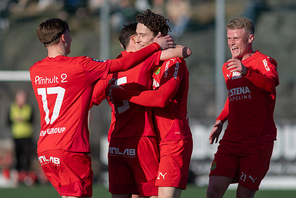 Match i Ettan Södra Mellan Torslanda IK och Oskarshamns AIK