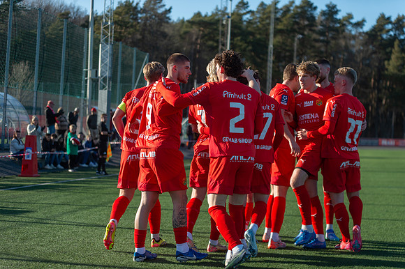 Match i Ettan Södra Mellan Torslanda IK och Oskarshamns AIK