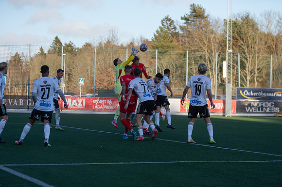 Match i Ettan Södra Mellan Torslanda IK och Oskarshamns AIK