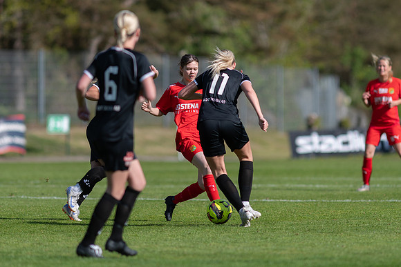 Match i Div 3 Damer Mellan Torslanda IK och Landvetter IF 2003