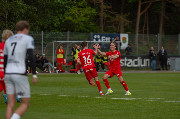 Match i Ettan Södra Mellan Torslanda IK och FC Trollhättan