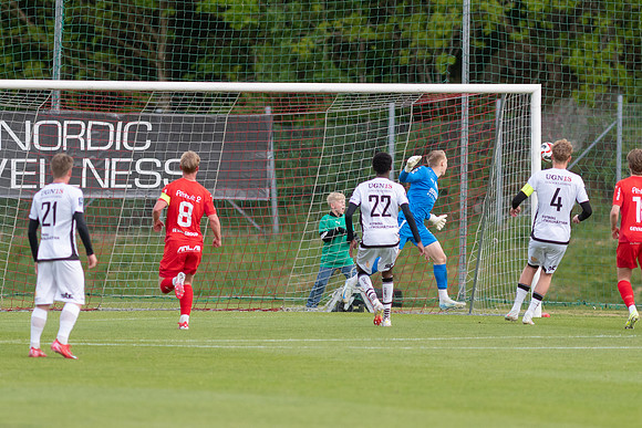 Match i Ettan Södra Mellan Torslanda IK och FC Trollhättan