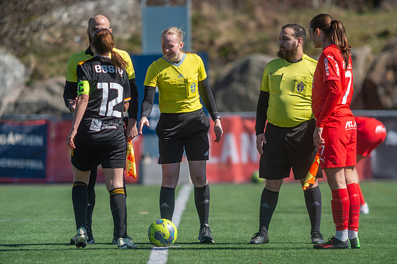 Match i Div 3 Damer Mellan Torslanda IK och Mossens BK