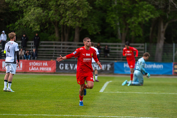 Match i Ettan Södra Mellan Torslanda IK och FC Trollhättan