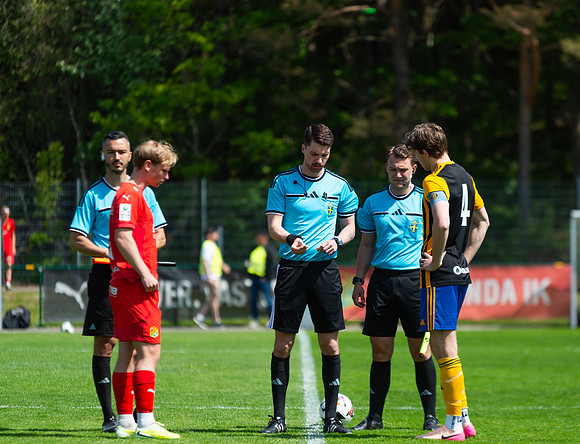 Match i Divistion 2 Västra Götaland Mellan Torslanda IK och Jonsereds IF