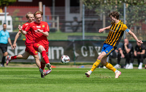 Match i Divistion 2 Västra Götaland Mellan Torslanda IK och Jonsereds IF