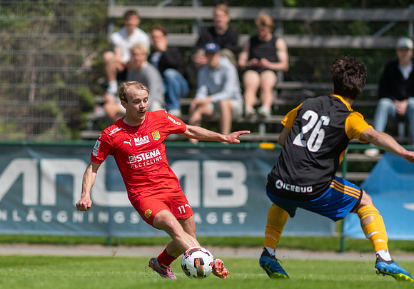 Match i Divistion 2 Västra Götaland Mellan Torslanda IK och Jonsereds IF