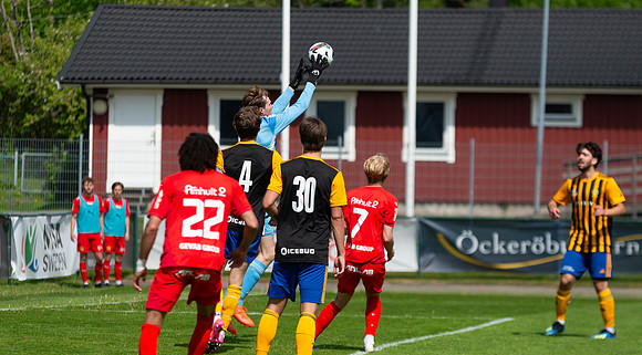 Match i Divistion 2 Västra Götaland Mellan Torslanda IK och Jonsereds IF