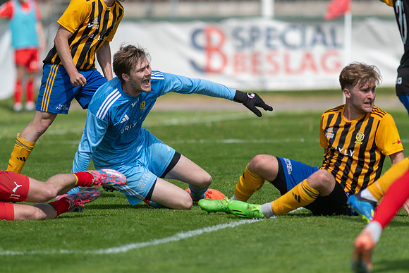 Match i Divistion 2 Västra Götaland Mellan Torslanda IK och Jonsereds IF