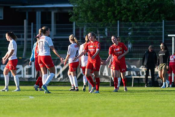 Match i Divistion 2 Västra Götaland Mellan Torslanda IK och IK Kongahälla