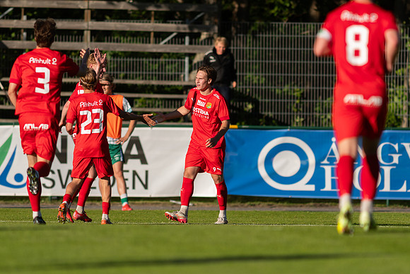 Match i Divistion 2 Västra Götaland Mellan Torslanda IK och Västra Frölunda IF