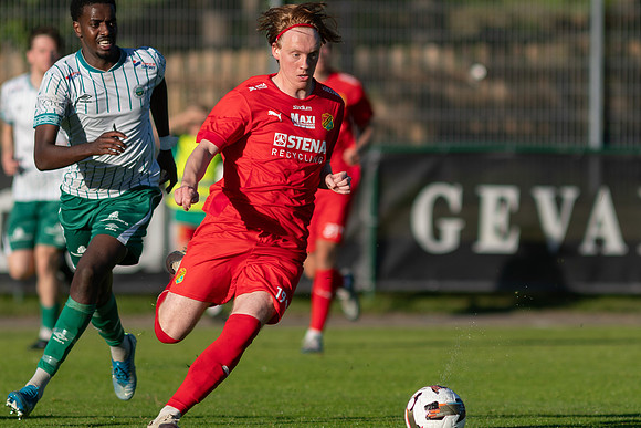 Match i Divistion 2 Västra Götaland Mellan Torslanda IK och Västra Frölunda IF