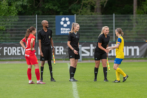 Match i Div 3 Damer Mellan Torslanda IK och Utbynäs SK
