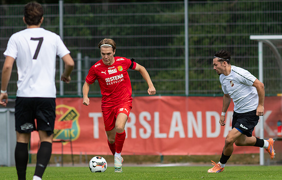Match i Divistion 2 Västra Götaland Mellan Torslanda IK och Galtaväcks BK