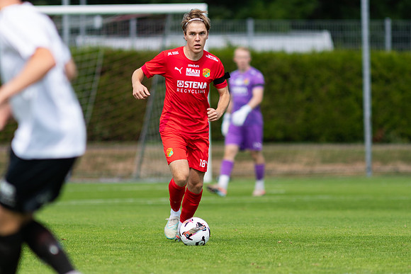 Match i Divistion 2 Västra Götaland Mellan Torslanda IK och Galtaväcks BK