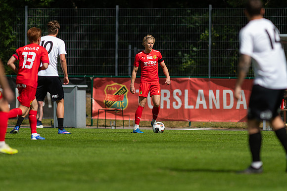 Match i Divistion 2 Västra Götaland Mellan Torslanda IK och Galtaväcks BK