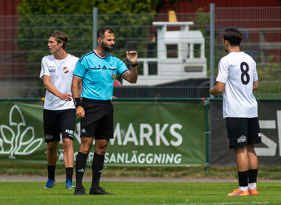 Match i Divistion 2 Västra Götaland Mellan Torslanda IK och Galtaväcks BK