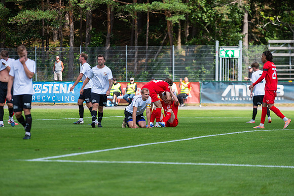 Match i Divistion 2 Västra Götaland Mellan Torslanda IK och Galtaväcks BK