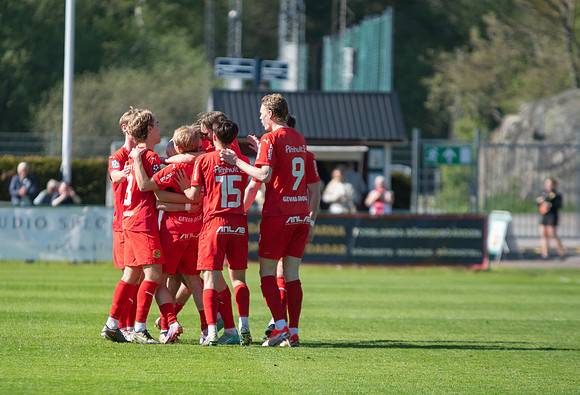 Match i Ettan Södra Mellan Torslanda IK och Arianda FC