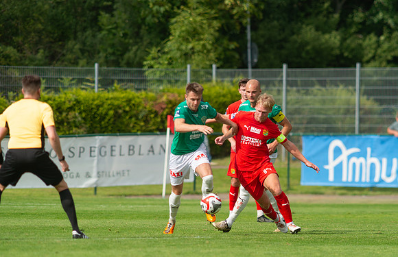 Match i Ettan Södra Mellan Torslanda IK och Jönköpings Södra IF