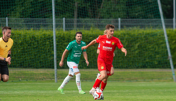 Match i Ettan Södra Mellan Torslanda IK och Jönköpings Södra IF