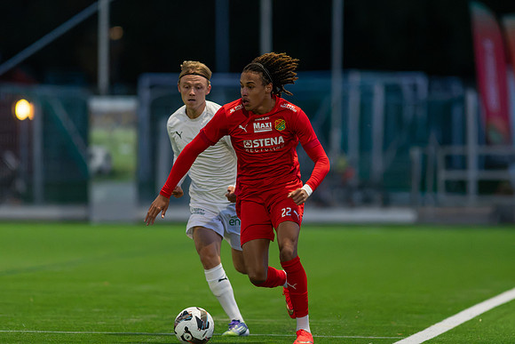 Match i Divistion 2 Västra Götaland Mellan Torslanda IK och IK Kongahälla