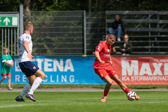 Match i Ettan Södra Mellan Torslanda IK och FC Rosengård 1917