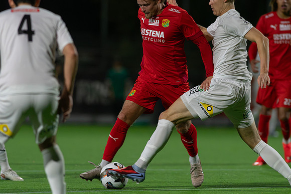 Match i Divistion 2 Västra Götaland Mellan Torslanda IK och IK Kongahälla