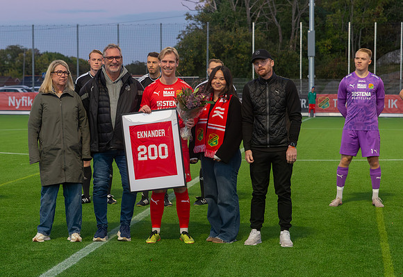 Match i Divistion 2 Västra Götaland Mellan Torslanda IK och IK Kongahälla
