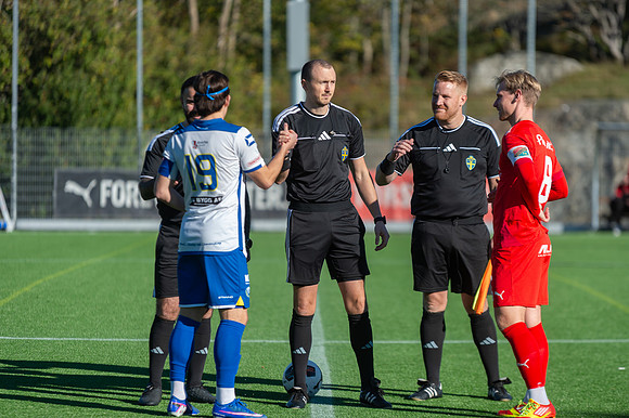 Match i Divistion 2 Västra Götaland Mellan Torslanda IK och Onsala BK