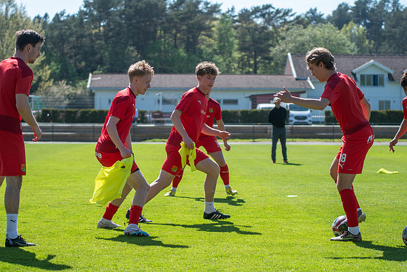 Match i Ettan Södra Mellan Torslanda IK och Arianda FC