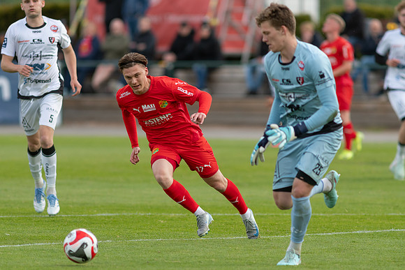 Match i Ettan Södra Mellan Torslanda IK och FC Trollhättan