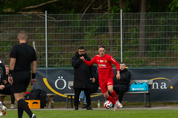 Match i Ettan Södra Mellan Torslanda IK och FC Trollhättan