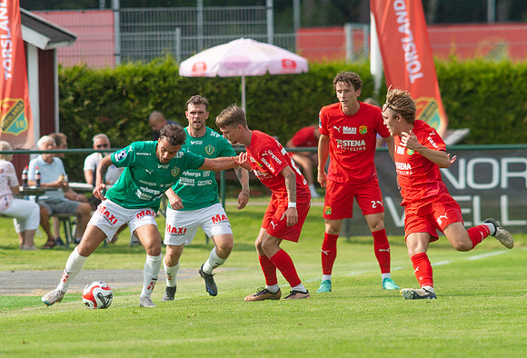 Match i Ettan Södra Mellan Torslanda IK och Jönköpings Södra IF