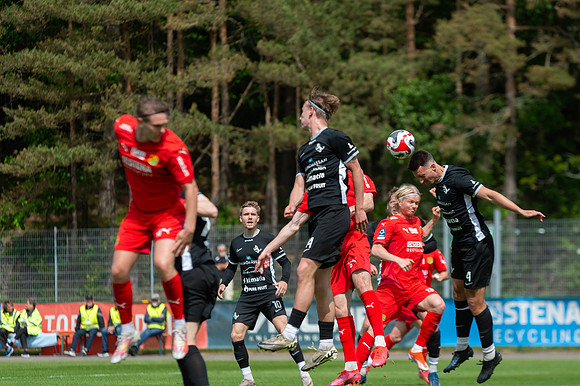 Match i Ettan Södra Mellan Torslanda IK och Ariana FC