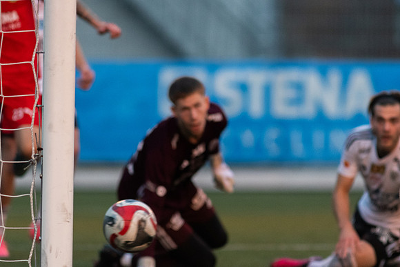 Match i Ettan Södra Mellan Torslanda IK och Oskarshamns AIK