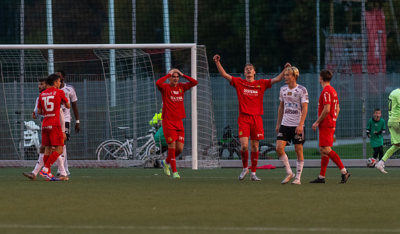 Match i Ettan Södra Mellan Torslanda IK och Oskarshamns AIK