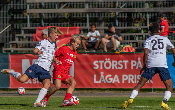 Match i Ettan Södra Mellan Torslanda IK och FC Rosengård
