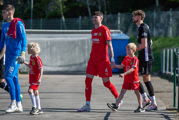 Match i Ettan Södra Mellan Torslanda IK och Arianda FC