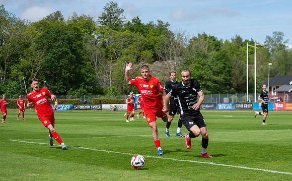 Match i Ettan Södra Mellan Torslanda IK och Ariana FC