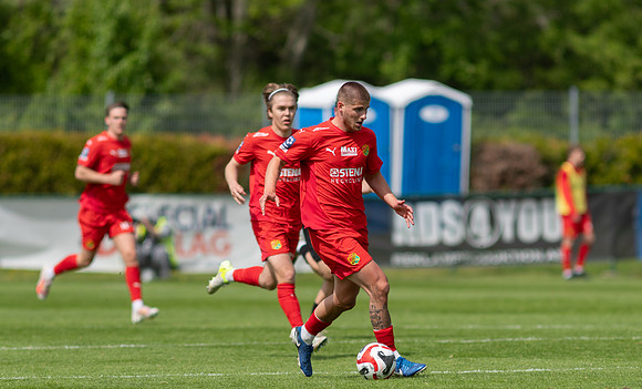 Match i Ettan Södra Mellan Torslanda IK och Ariana FC