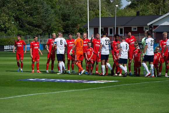 Match i Ettan Södra Mellan Torslanda IK och FC Rosengård 1917