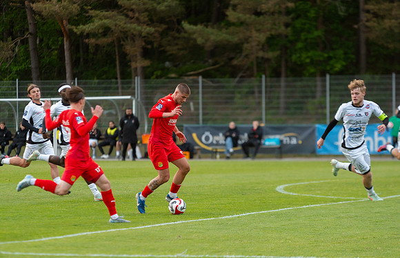 Match i Ettan Södra Mellan Torslanda IK och FC Trollhättan