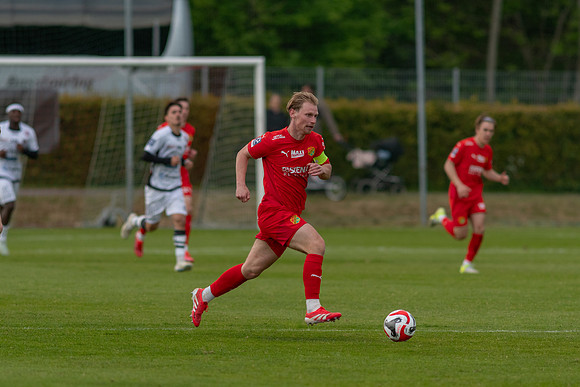 Match i Ettan Södra Mellan Torslanda IK och FC Trollhättan